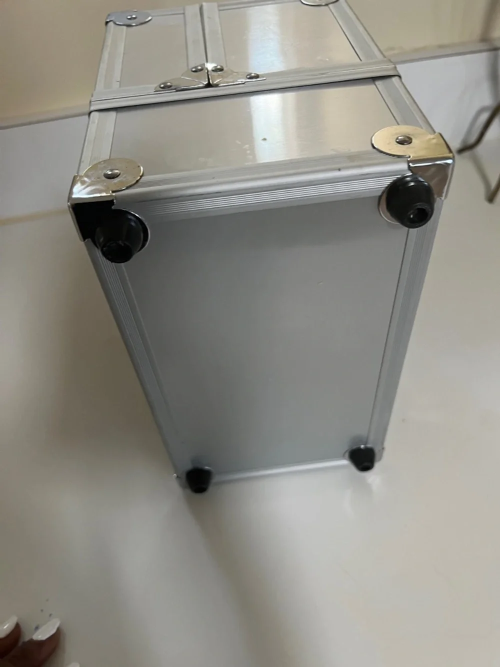 Silver Aluminum Makeup Train Case – Compact Storage Box
